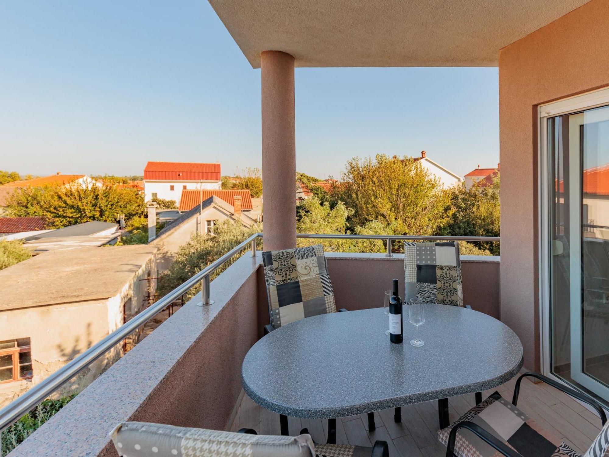 Apartment Mlasina-3 By Interhome Nin Exteriér fotografie